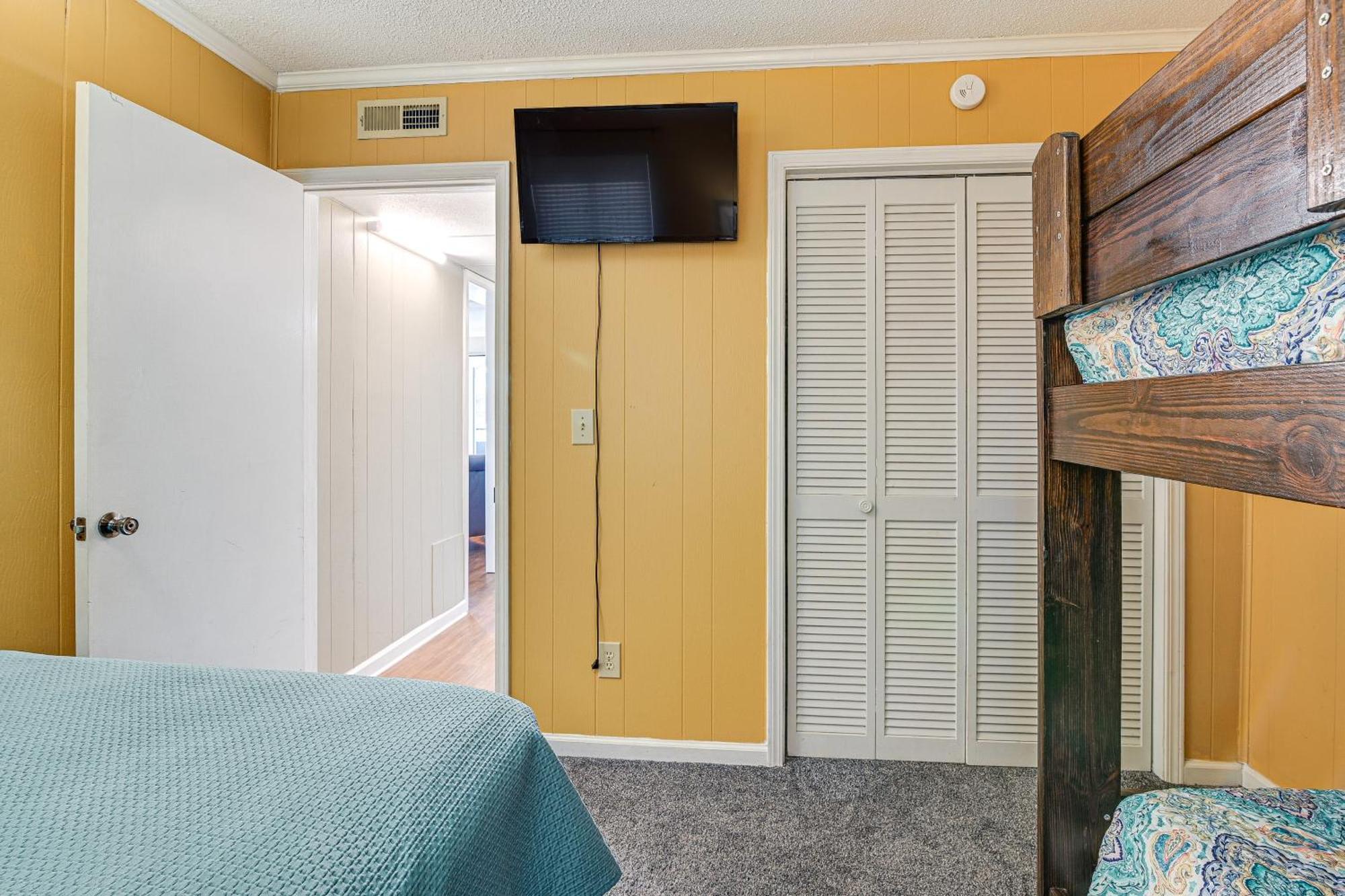 Coastal Condo On Beach With Community Pool Access! Миртл-Бич Экстерьер фото